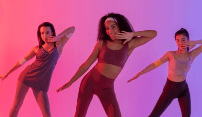 Aula coletiva de FitDance Classic na Smart Fit